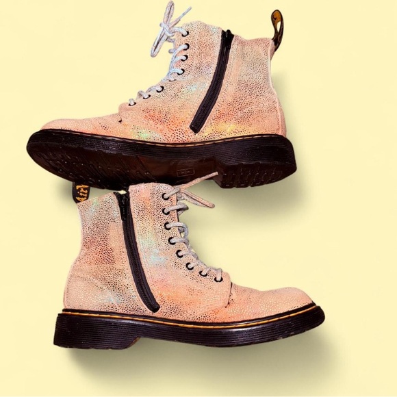 Dr Martens - Picture 3 of 5